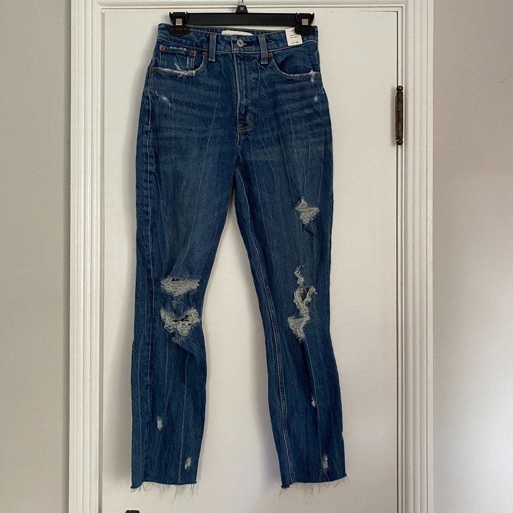NWT Abercrombie & Fitch Curve Love High Rise Mom Jean Distressed Size 24